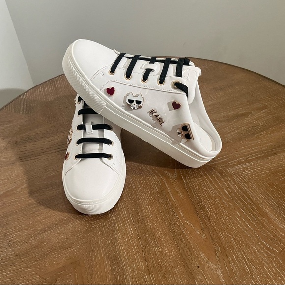 Karl Lagerfeld Shoes - KARL LAGERFELD PARIS
Cordelia Sneaker Mules